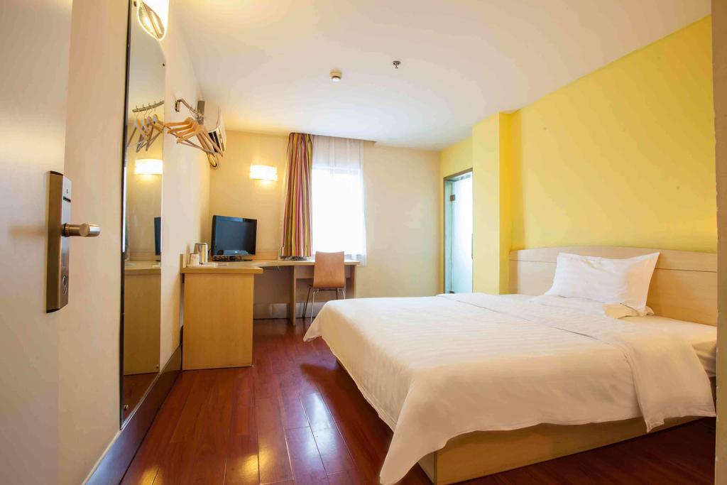 7Days Inn Bazhong Jiangbei Bus Station Centre Room photo